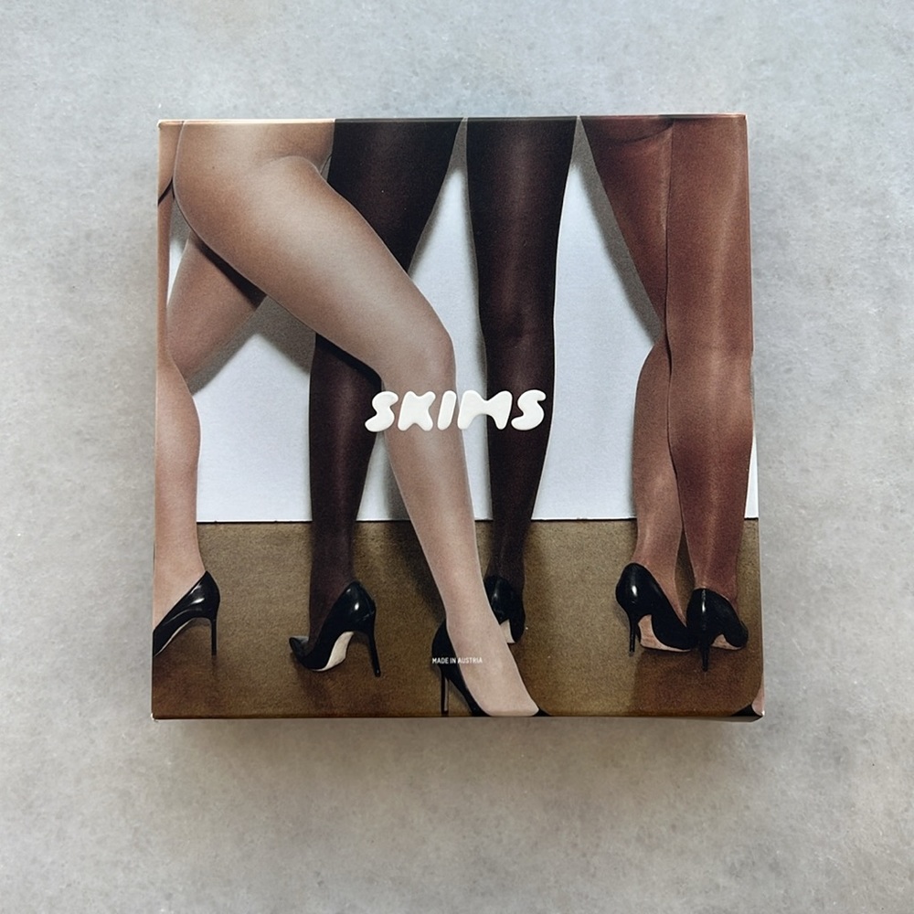 SKIMS nude support sheer tight in Cocoa